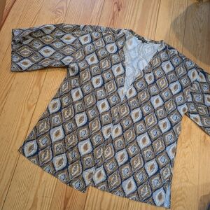 Geometric Patterned Women's Tunic Top